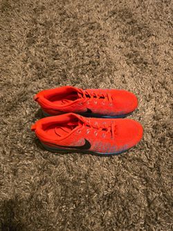 NIKE MEN’S SHOES – SIZE 10 – $40