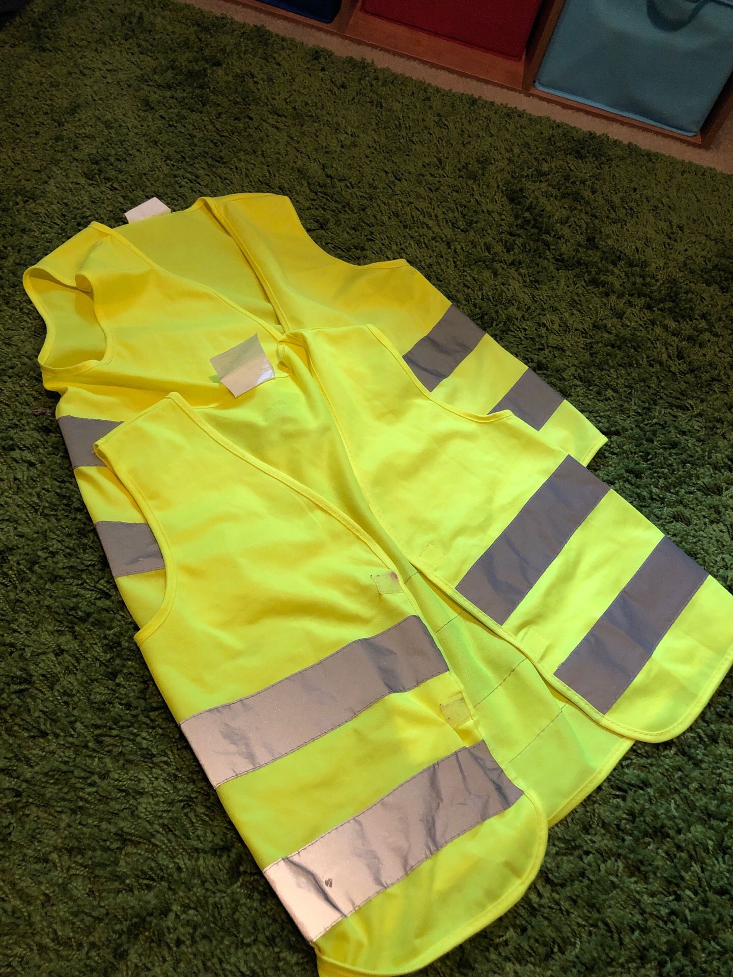 Safety jackets size 7-12 yrs old