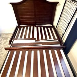 Convertible Crib And Changing Table And Full Platform