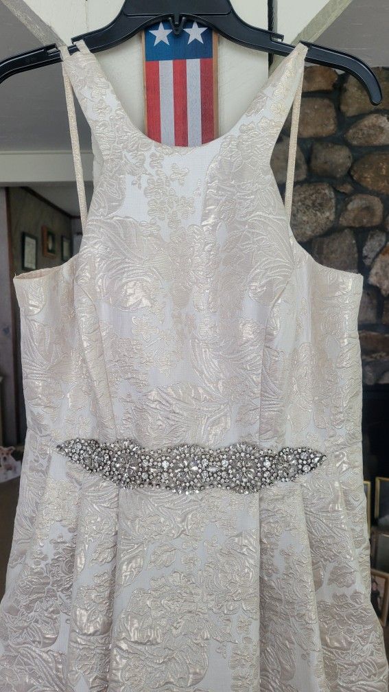 Gorgeous gown for any occasion. Size 8 