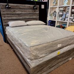 B221..... Queen Bed Dresser And Mirror 