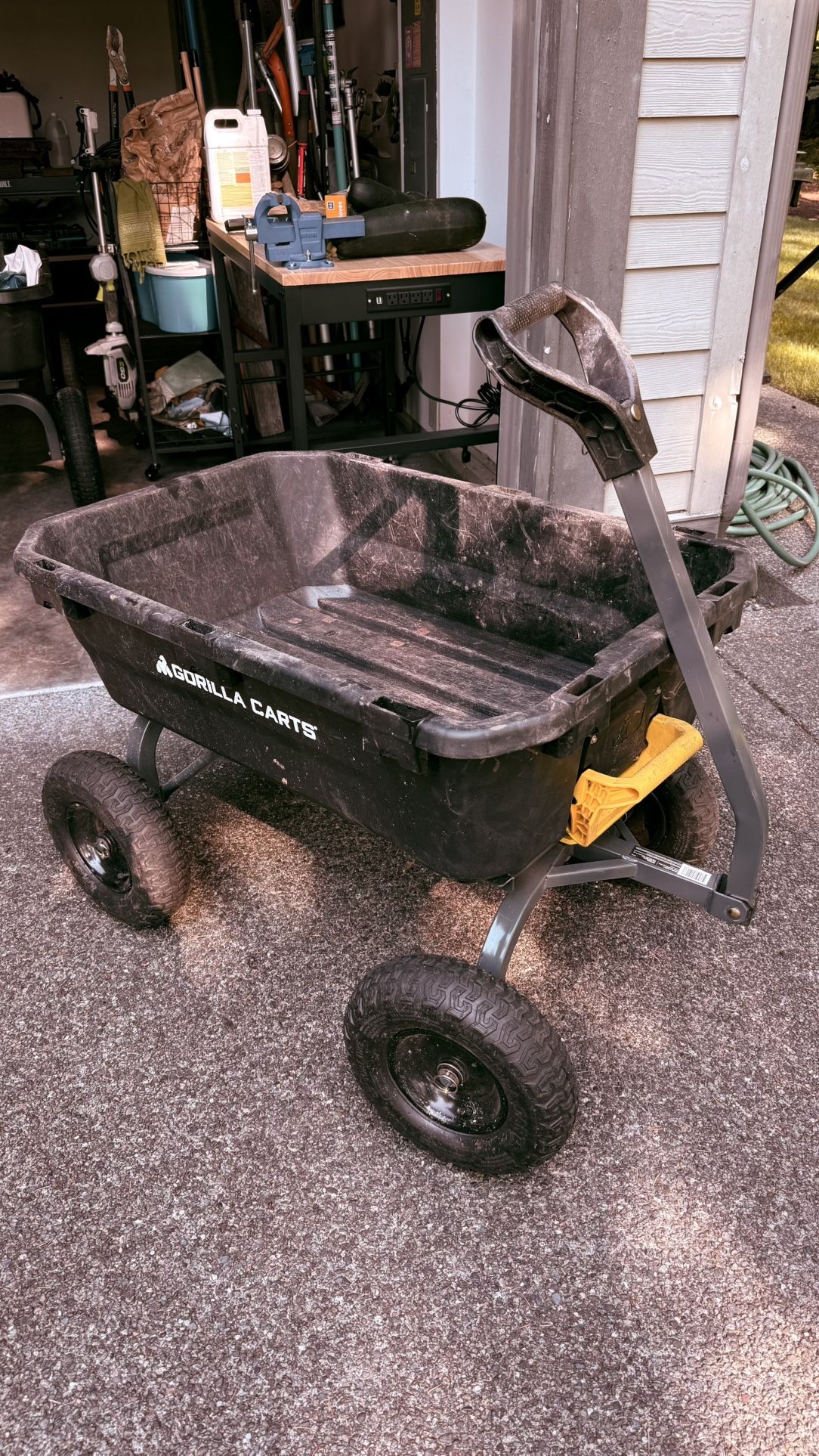 Gorilla Carts 12 And 7 Cubic Feet