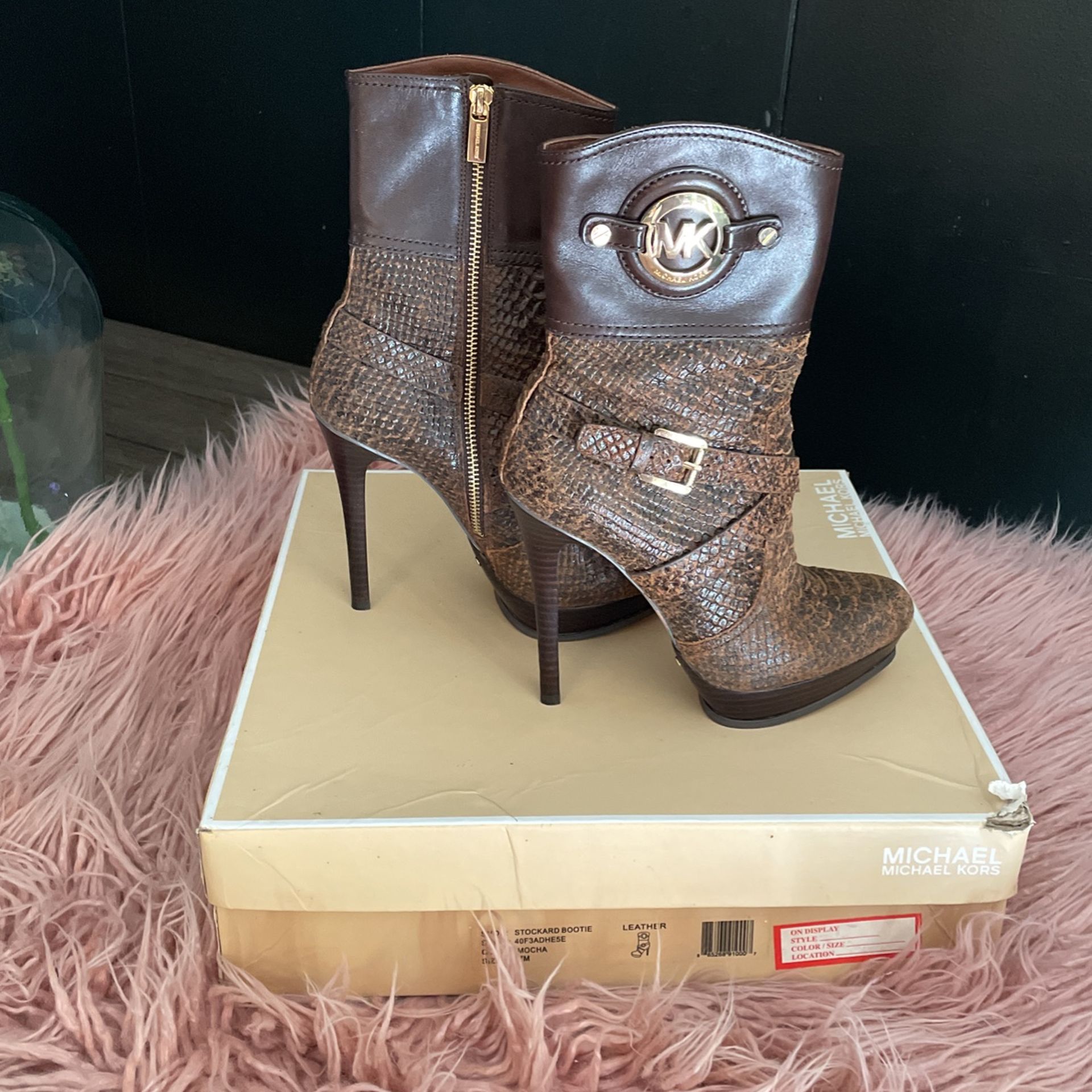 Micheal Kores Boots And Bag Bundle 