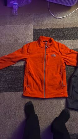 Men’s north face zip ups