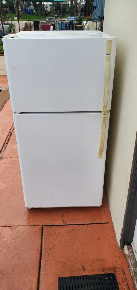 Refrigerator In Excellent Working Condition