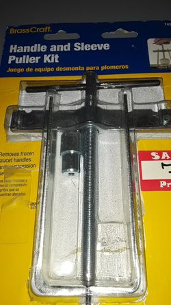Handle and sleeve puller kit