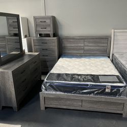 4-piece Queen Bedroom Set Grey!