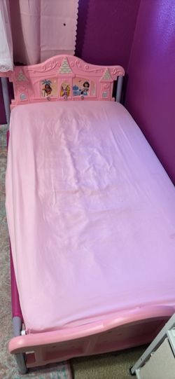 Princes toddler bed