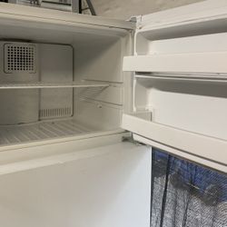 GE Fridge 