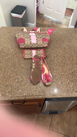 Coach Purse Wallet And Shoes Size 9