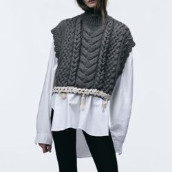Brand New! ZARA cable Knit Vest M-L Sold out!! 