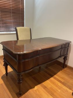 Office Premium Executive Desk