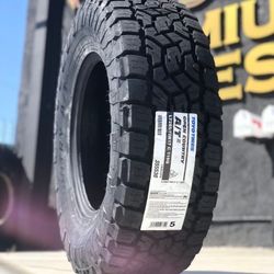 LT285/70r17 toyo open country at3 new set of tires nuevo set de llantas