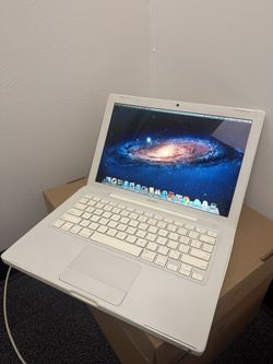 Classic MacBook Completely Working Retro Vintage Tech