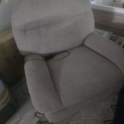 Oversized Rocker Recliner that swivels