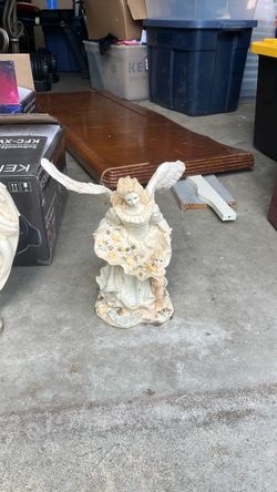 Angel statues collectible