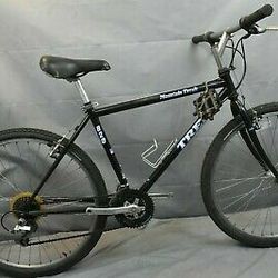 Trek 820 Mountain Bike