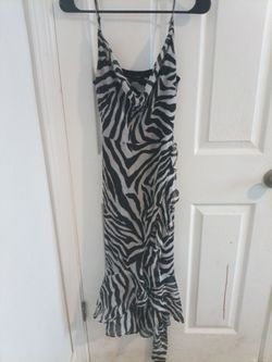 WHITE HOUSE BLACK MARKET 👗 Evening Cocktail Dress Size 2