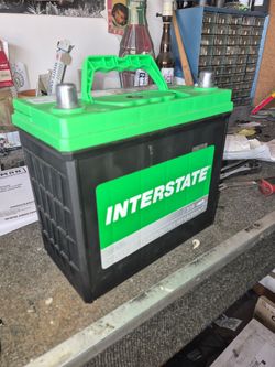 12 volt interstate battery 51R new make offer