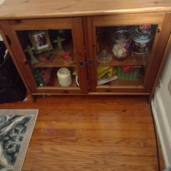 Medium Glass Cabinet 