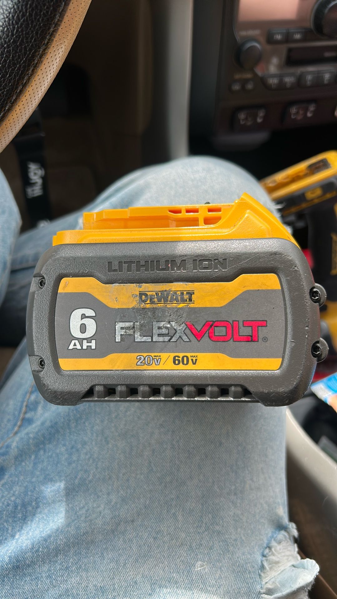 Dewalt 6AH Flex Volt $80$