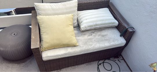 Outdoor Wicker Loveseat with Cushions