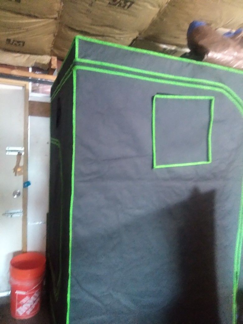 zeny grow tent