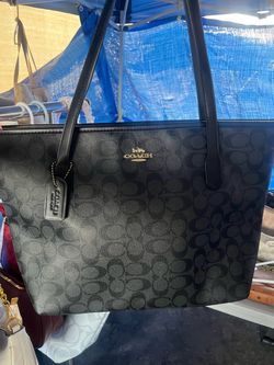 Black tote bag