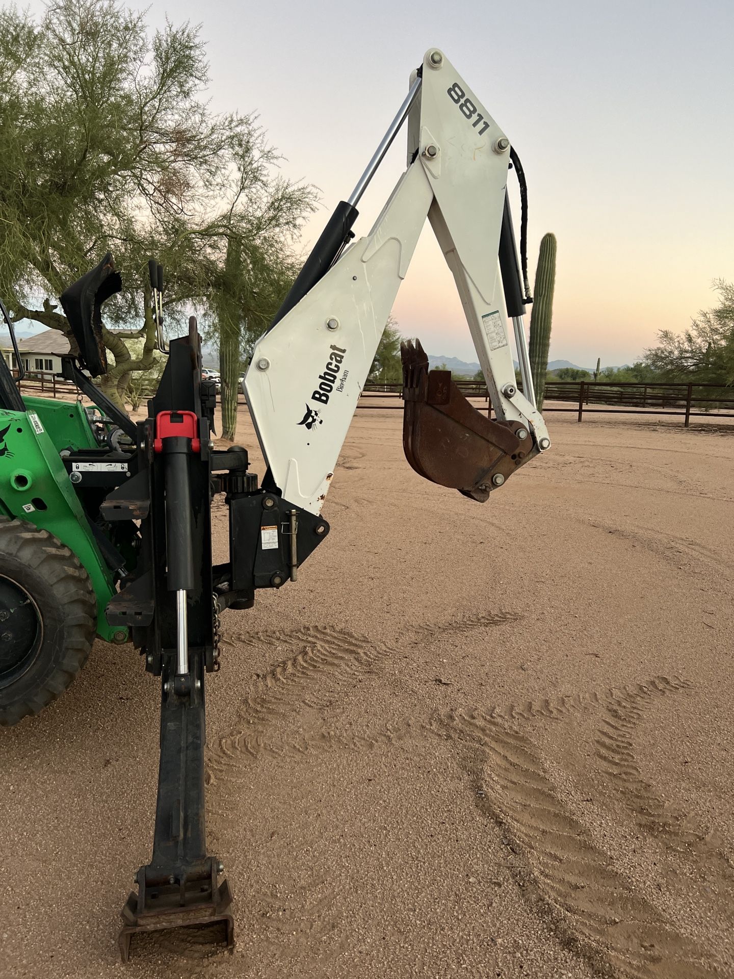 Bobcat 8811 Backhoe Attachment