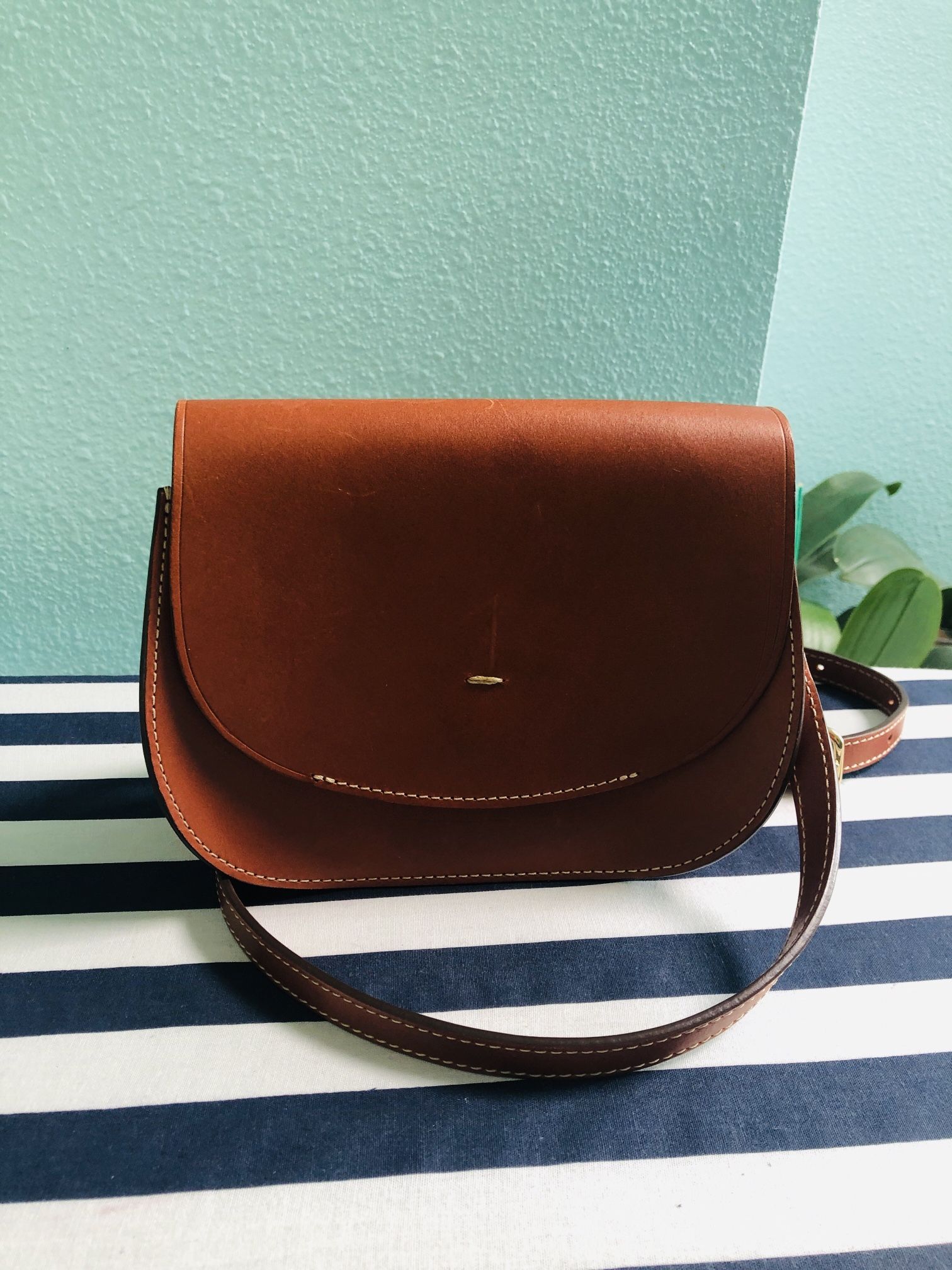 Linjer Leather Crossbody/The Mini
