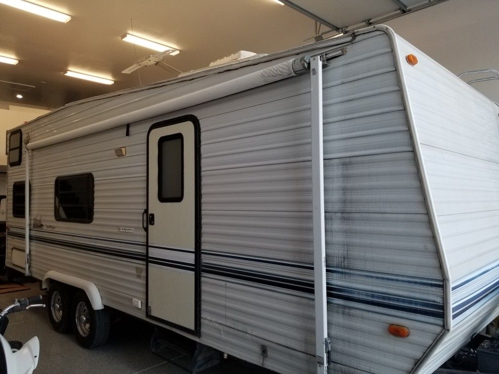 26 ft toy hauler for Sale in Waddell, AZ - OfferUp