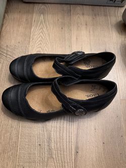 Women’s Shoes