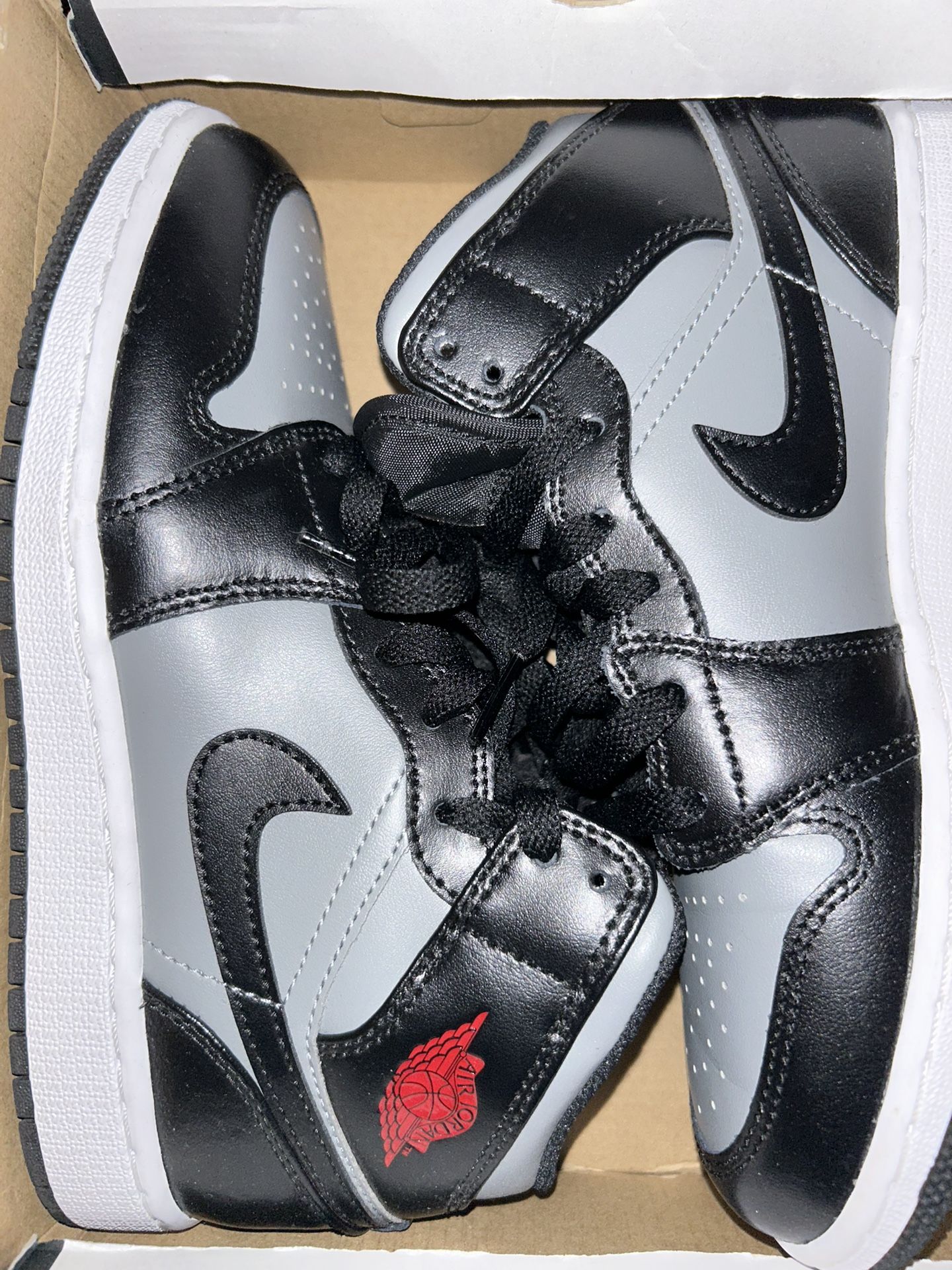 Air Jordan 1 Mid