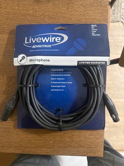 Live wire 25 ft microphone cable