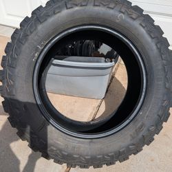Mud Dirt Road Mud Terrain Tire 35x12.5R20LT