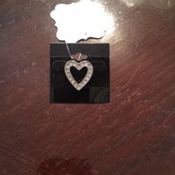 Silver Tone Heart Pin w/Rhinestones