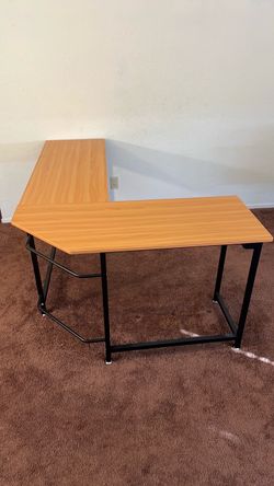Great, simple, sturdy desk