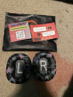 WC SweatZ AirPods 