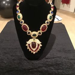 Authentic NWOT KENNETH JAY LANE MAHARANI NECKLACE and coordinated NWT SAPPHIRE AND CLEAR SWAROVSKI CRYSTAL EARRINGS