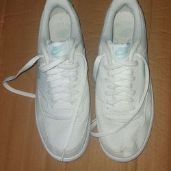 Nike Court Vision Low Sneakers Shoes Women's Size 11