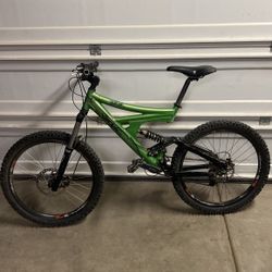 Brodie Thumper Downhill MTB