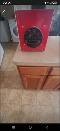 Brand New Thermobile CH3 230 Volt, single phase 10K BTU  Industrial space heater. Ideal for garage or shop heating.