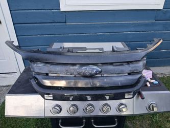 2011 ford fusion grille