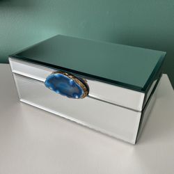 Mirror Box With Blue Agate Adornment