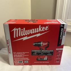 Milwaukee 18V Compact Brushless 1/4" Hex Impact Driver Kit , New 
