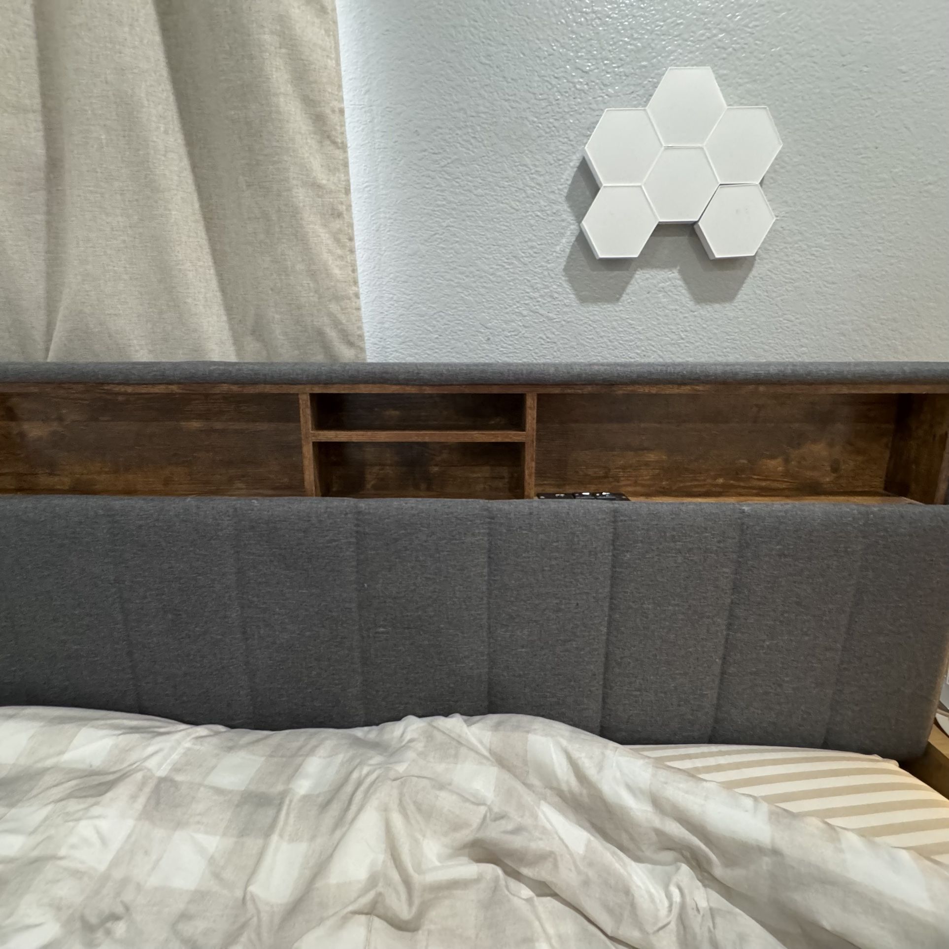 Full Size Upholstered Bed Frame w/ Storage Headboard + USB – Great Condition, PICK UP ONLY!