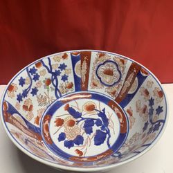 Large antique Japanese hand Painted Imari Porcelain Bowl/ Char