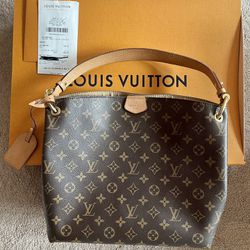 Used Louis Vuitton Purse for Sale in Oxford, FL - OfferUp