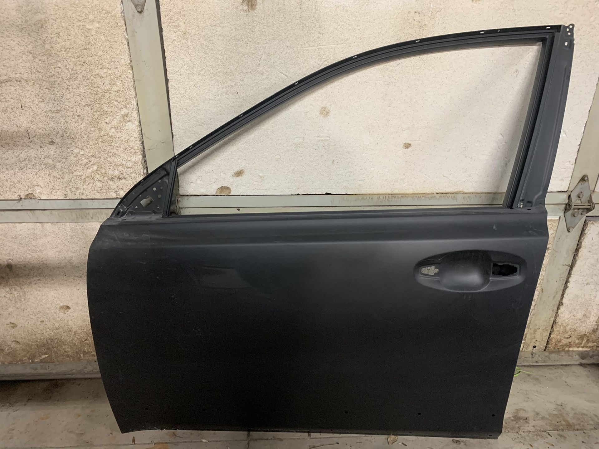 Subaru Outback 2010-2014 Left front driver door