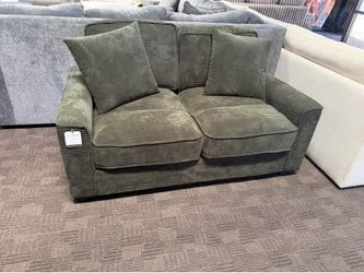 Forest green comfy love seat